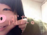 １９歳のデザイン系専門学生が全裸でおっぱい自画撮り披露