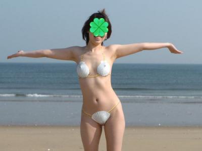 裸にボディペイントで堂々と街を歩く変態たちがかなり異常！！のサムネイル画像