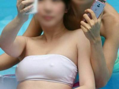 胸ポチエロ画像58枚！ノーブラ痴女のビンビン乳首がエロくて抜けたｗｗｗのサムネイル画像