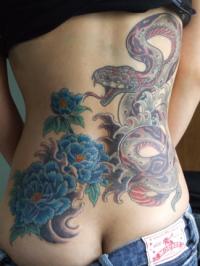 マニア必見タトゥーや刺青を入れた女性の裸体が以上にエロい件！！