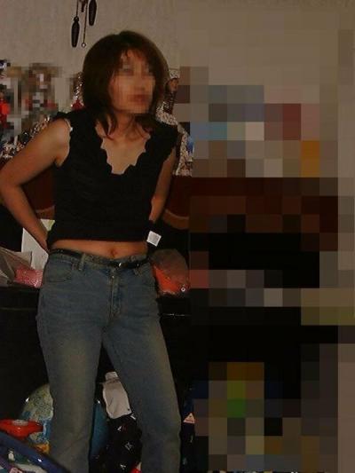 【マニア向け】思わず触りたくなるへそ出し画像！！のサムネイル画像