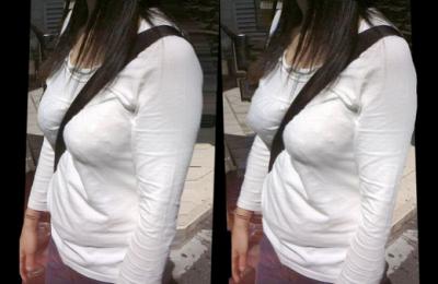 ﾊﾟｲスラッシュで胸の形がくっきり見えちゃってるエロ画像ｗｗのサムネイル画像