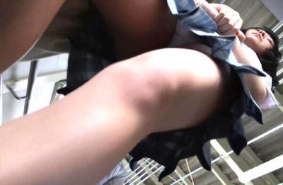 ローアングル盗撮エロ画像189枚！店内や街中を子ども目線で下からパシャリと隠し撮りｗｗｗのサムネイル画像