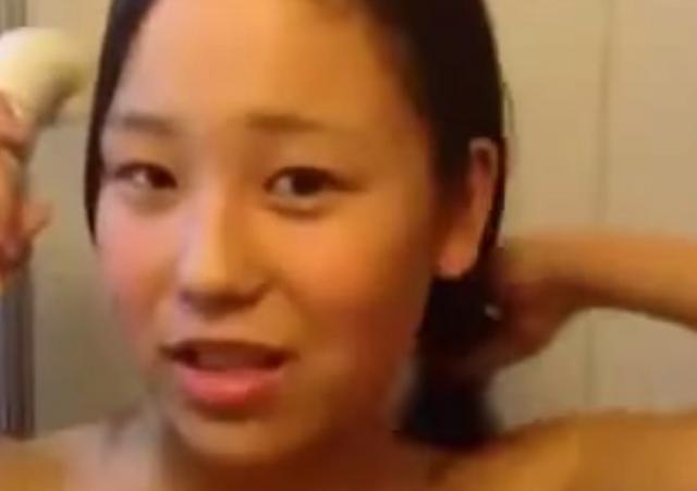 童顔ロリっ子がシャワーを浴びながらの自撮り放送！！のサムネイル