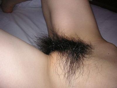 密林のように生い茂った毛深すぎる陰毛画像！！のサムネイル画像