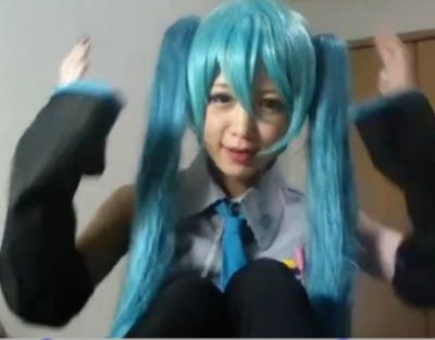 生チャットで話題のにゃるニャル子さんが初音ミクコスプレで登場！！のサムネイル画像