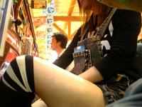 パチンコで暇になったので店員と客のパンチラを盗撮したったｗｗ
