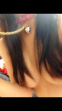 アニオタ女神が裸に首輪で調教風の自撮りを演出ｗｗ