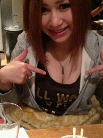 【巨乳画像50枚】ロリフェイスからは想像が出来ないくらいの爆乳がマジハンパねぇｗｗｗｗのサムネイル画像