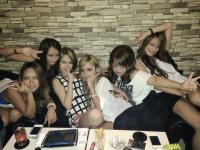 キャバ嬢や派手目なギャルのパンチラ率が高すぎる件！！