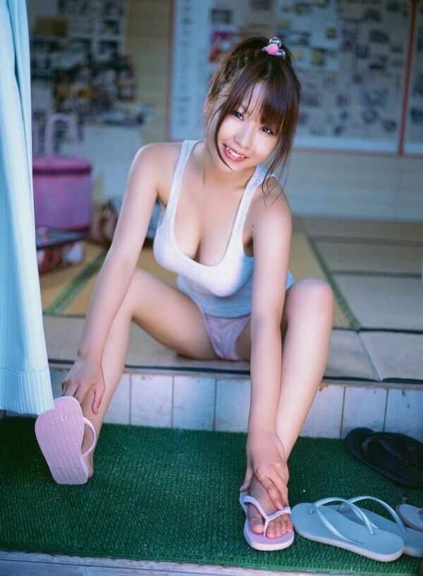 着衣巨乳エロ 84枚目