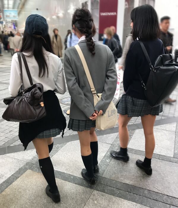 JK街撮りエロ 10枚目