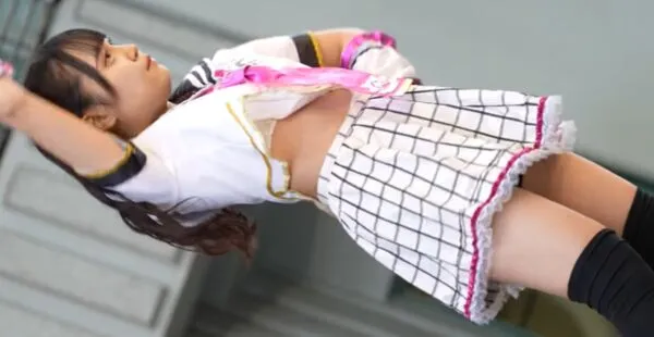 ダンス 胸チラ 3枚目