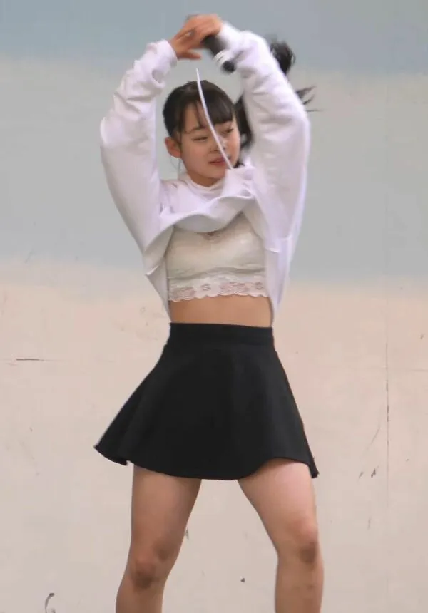 ダンス 胸チラ 7枚目