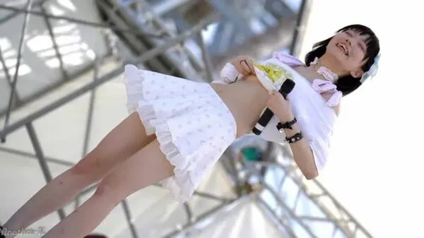 ダンス 胸チラ 8枚目