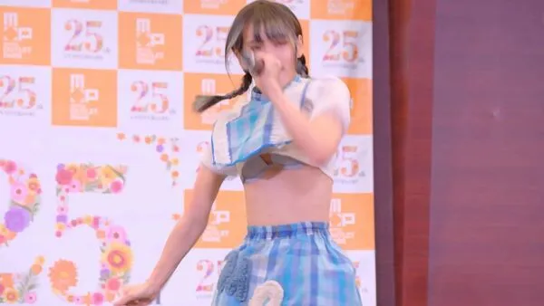 ダンス 胸チラ 10枚目