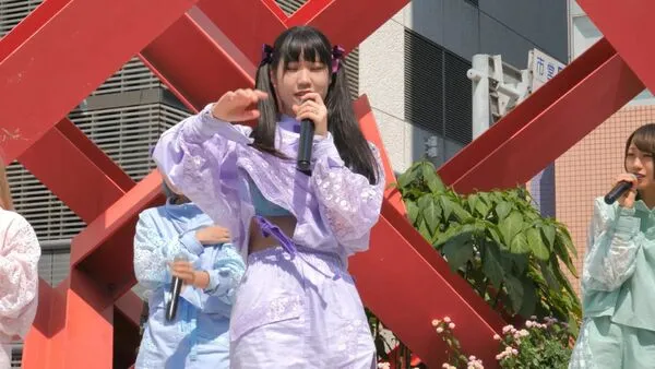 ダンス 胸チラ 14枚目