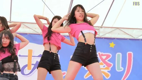 ダンス 胸チラ 27枚目