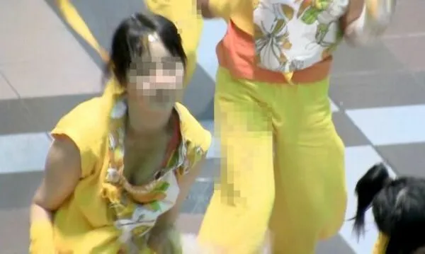 ダンス 胸チラ 42枚目