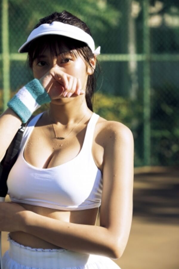 佐野ひなこ エロ画像 32枚目