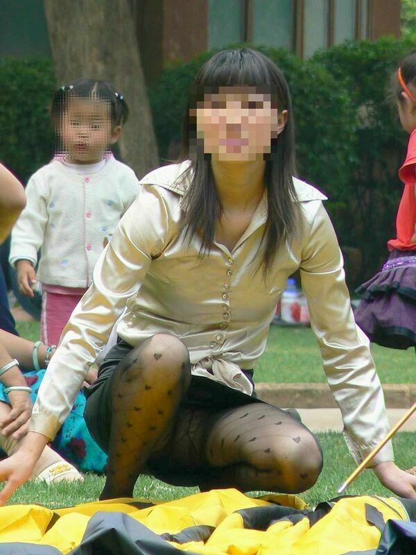 人妻パンチラエロ 14枚目