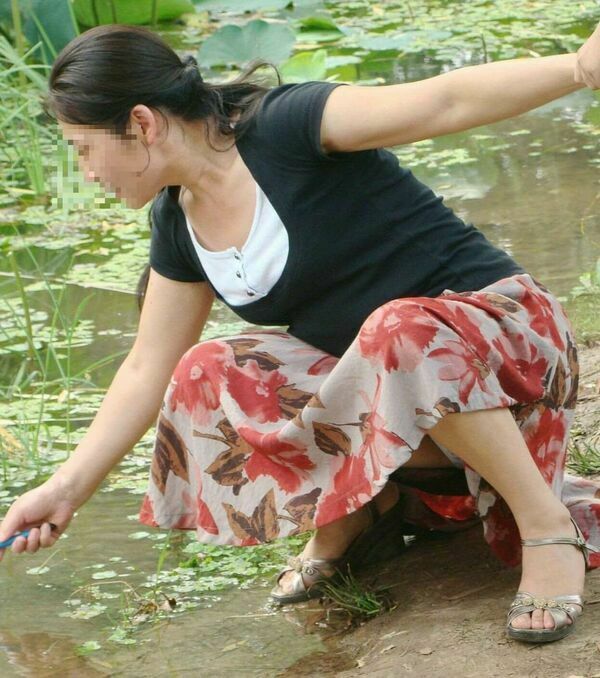 人妻パンチラエロ 27枚目