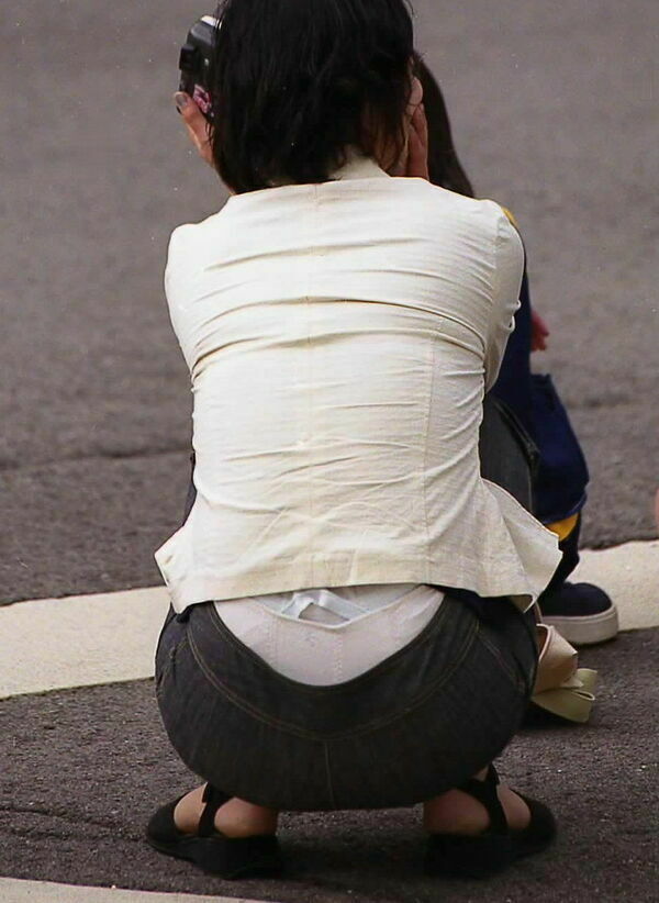 人妻パンチラエロ 36枚目