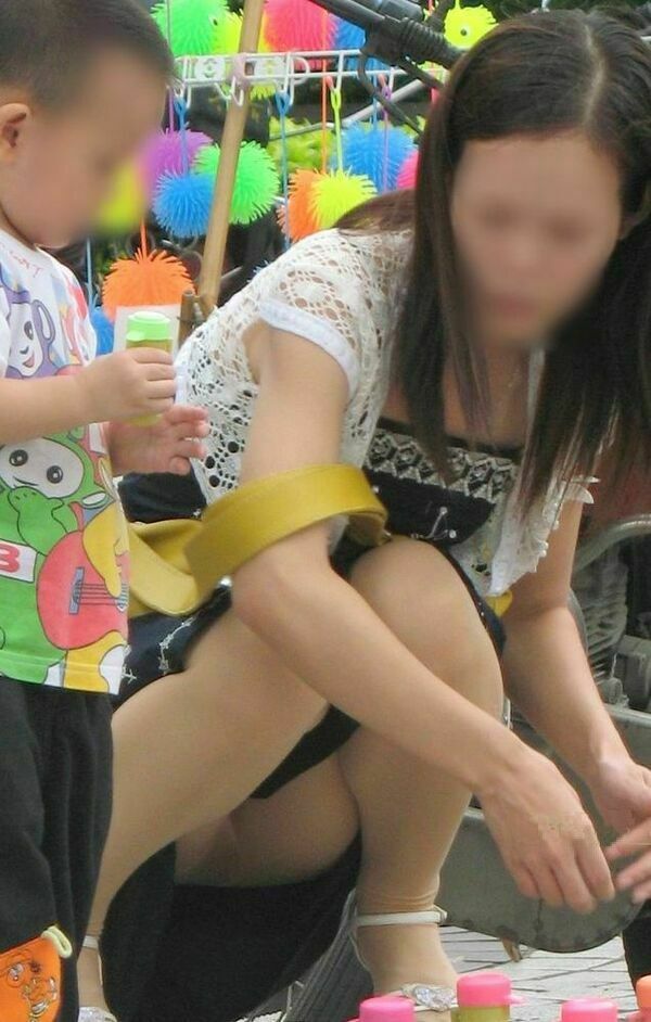 人妻パンチラエロ 37枚目