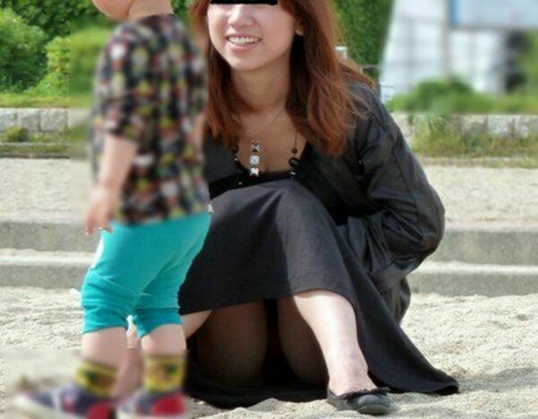 人妻パンチラエロ 77枚目