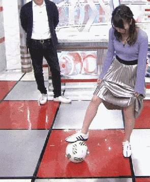 芸能人パンチラ 2枚目