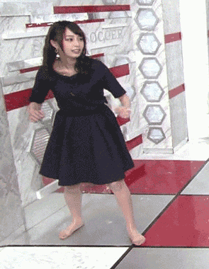 芸能人パンチラ 4枚目