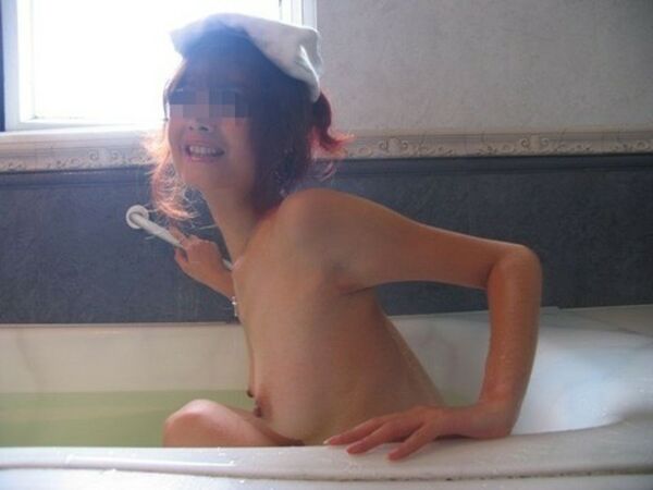 お風呂で自撮りするスケベな素人エロ画像 124枚目