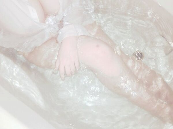 お風呂で自撮りするスケベな素人エロ画像 243枚目