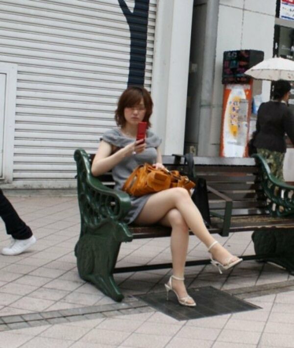足組みパンチラ 94枚目