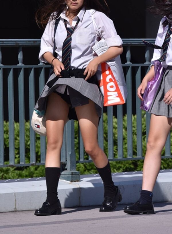 素人風パンチラエロ 34枚目