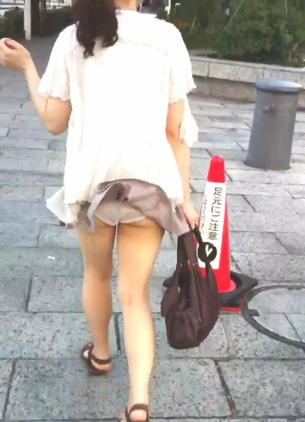 素人風パンチラエロ 58枚目