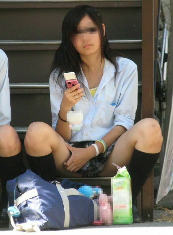 JKしゃがみパンチラ 12枚目
