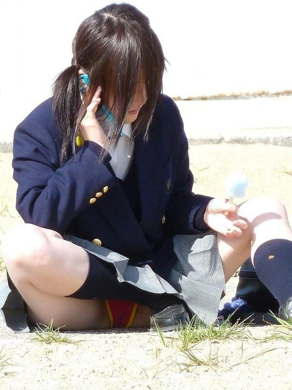 JKしゃがみパンチラ 25枚目