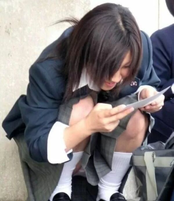 JKしゃがみパンチラ 26枚目