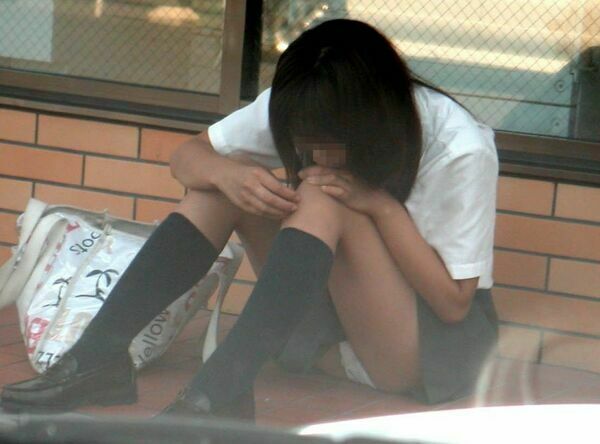 JKしゃがみパンチラ 34枚目