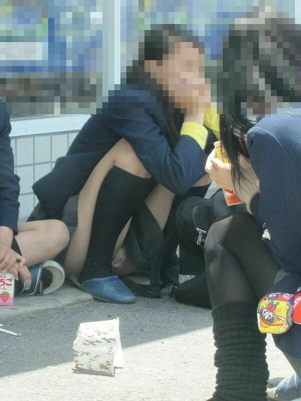 JKしゃがみパンチラ 42枚目