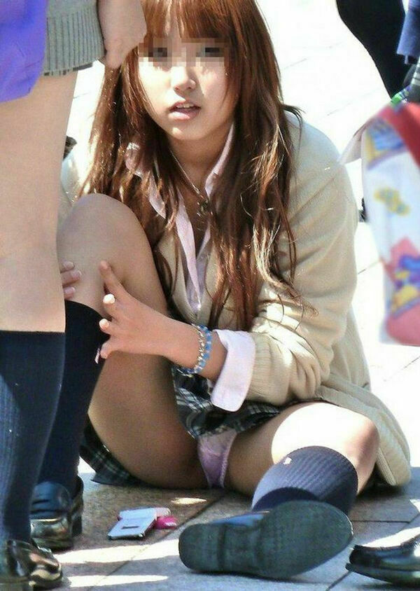 JKしゃがみパンチラ 52枚目