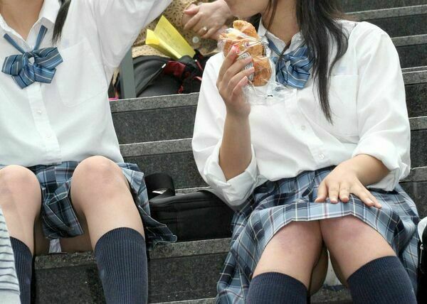 JKしゃがみパンチラ 54枚目
