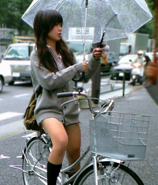 自転車太ももエロ 20枚目