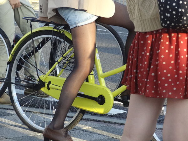 自転車太ももエロ 30枚目