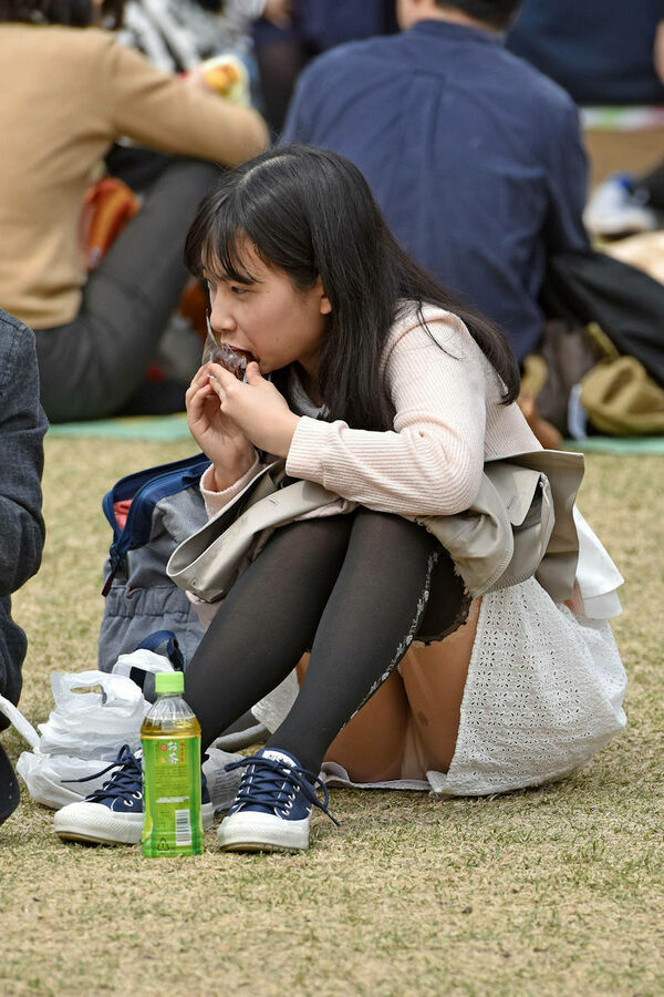 しゃがみパンチラエロ 220枚目