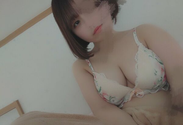 素人巨乳エロ画像
