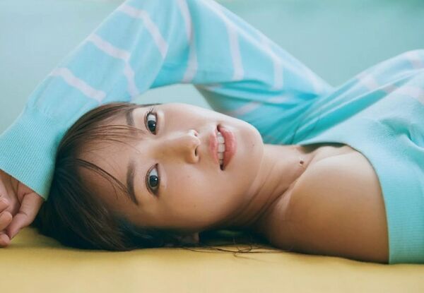 鷲見玲奈エロ画像