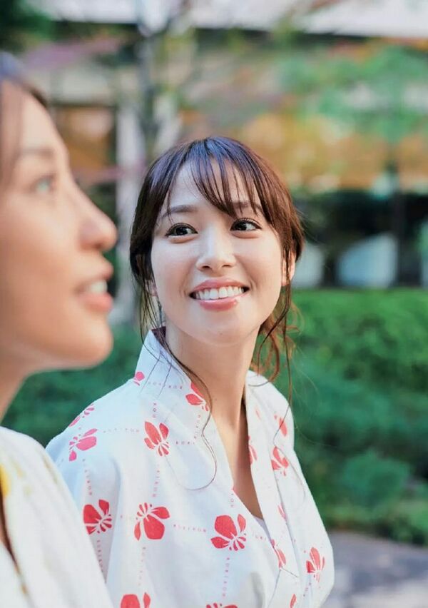 鷲見玲奈エロ画像