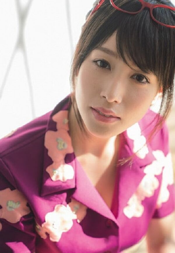 鷲見玲奈エロ画像